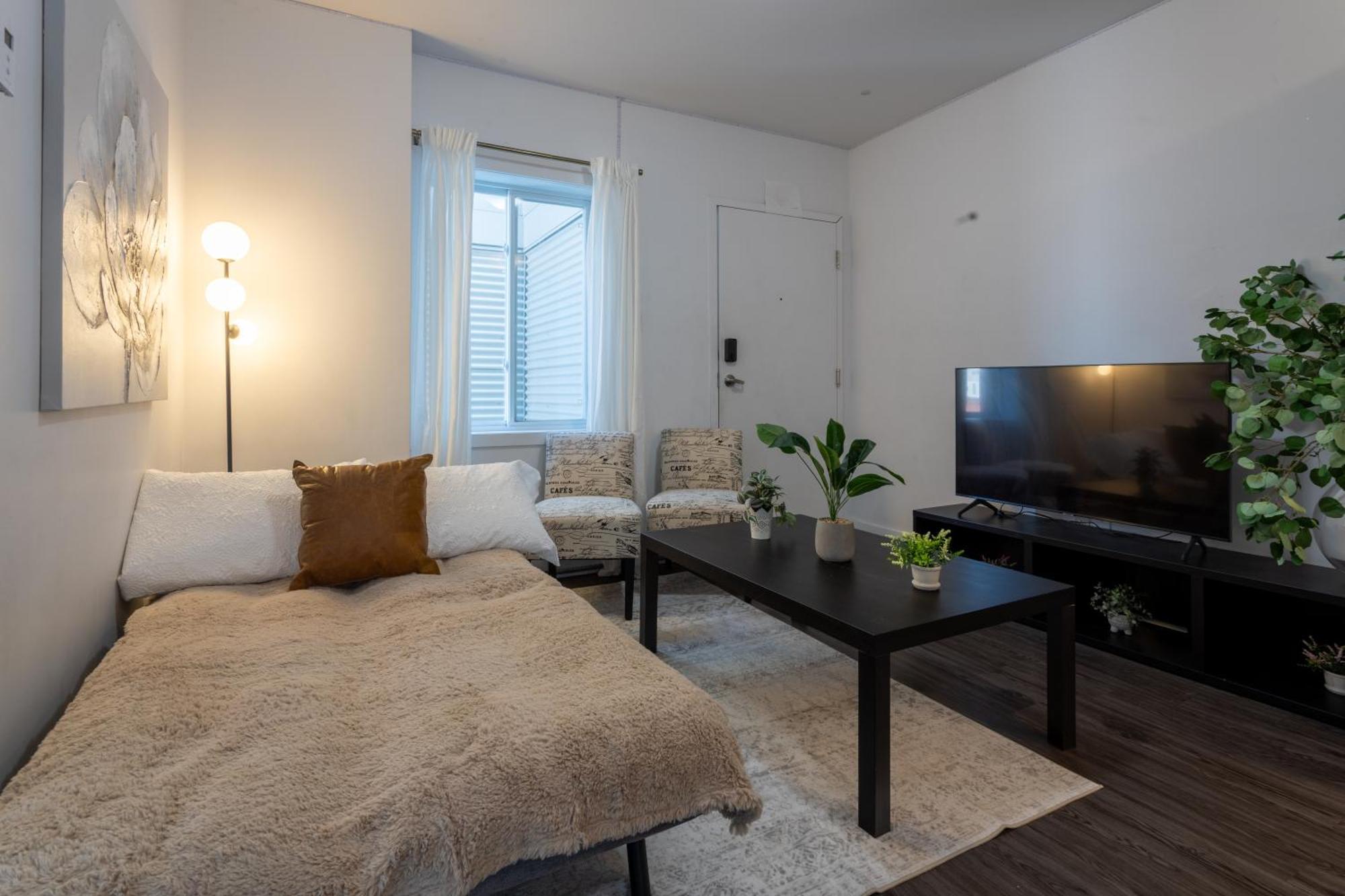 Luxurious 4 Bedroom In Griffintown