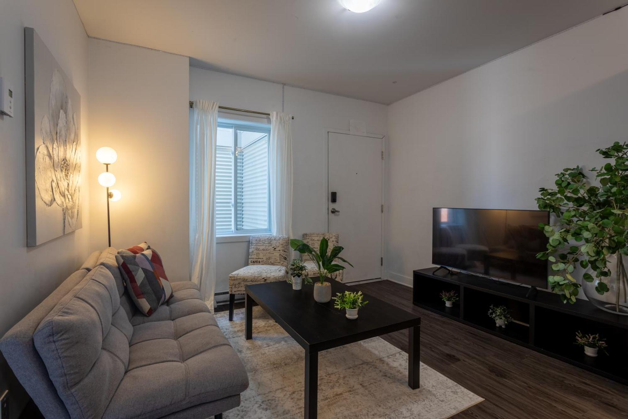 Luxurious 4 Bedroom In Griffintown *
