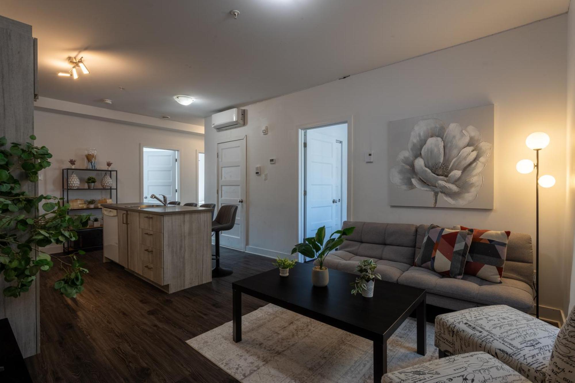 Luxurious 4 Bedroom In Griffintown