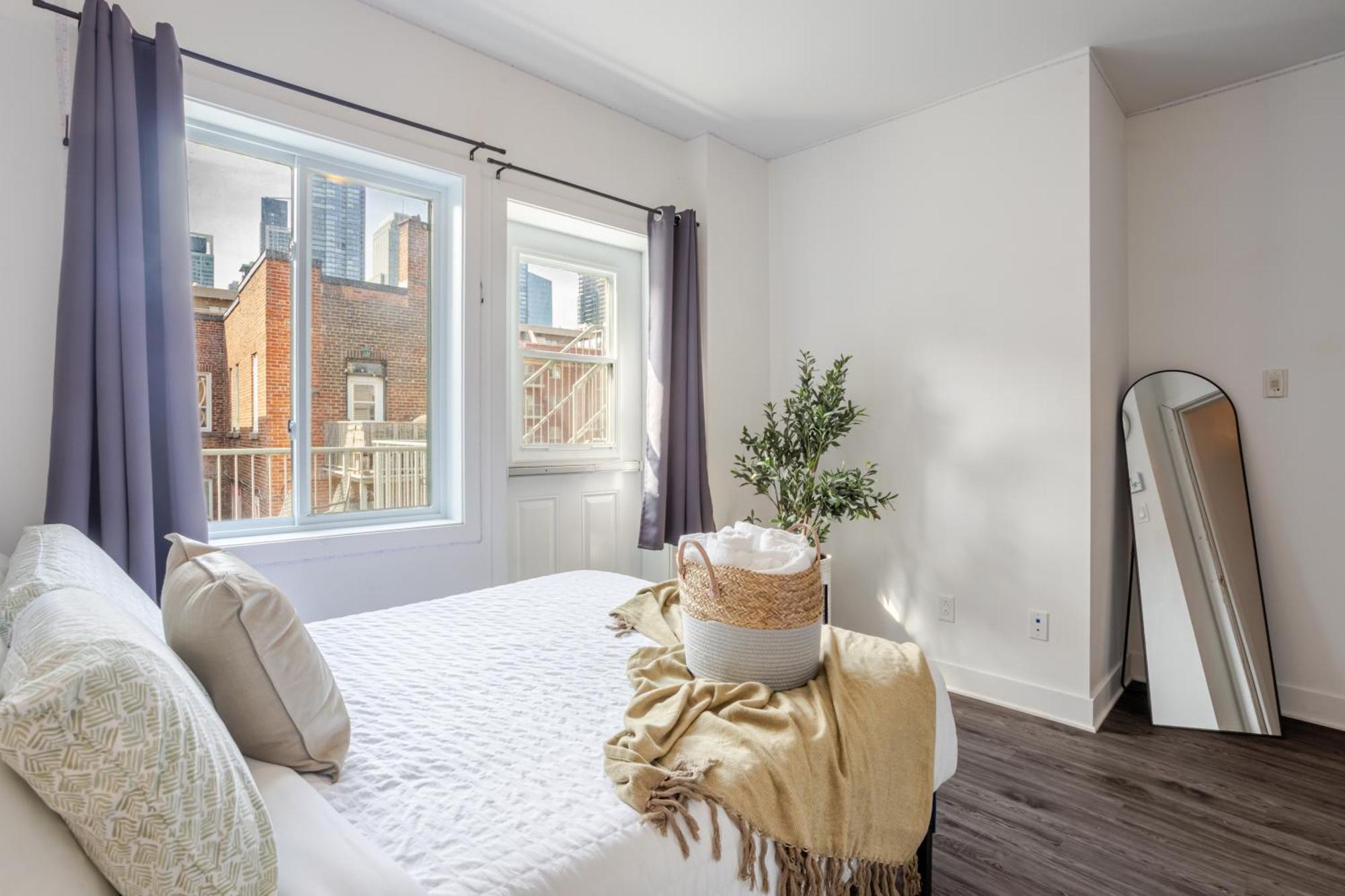 Luxurious 4 Bedroom In Griffintown * Montreal