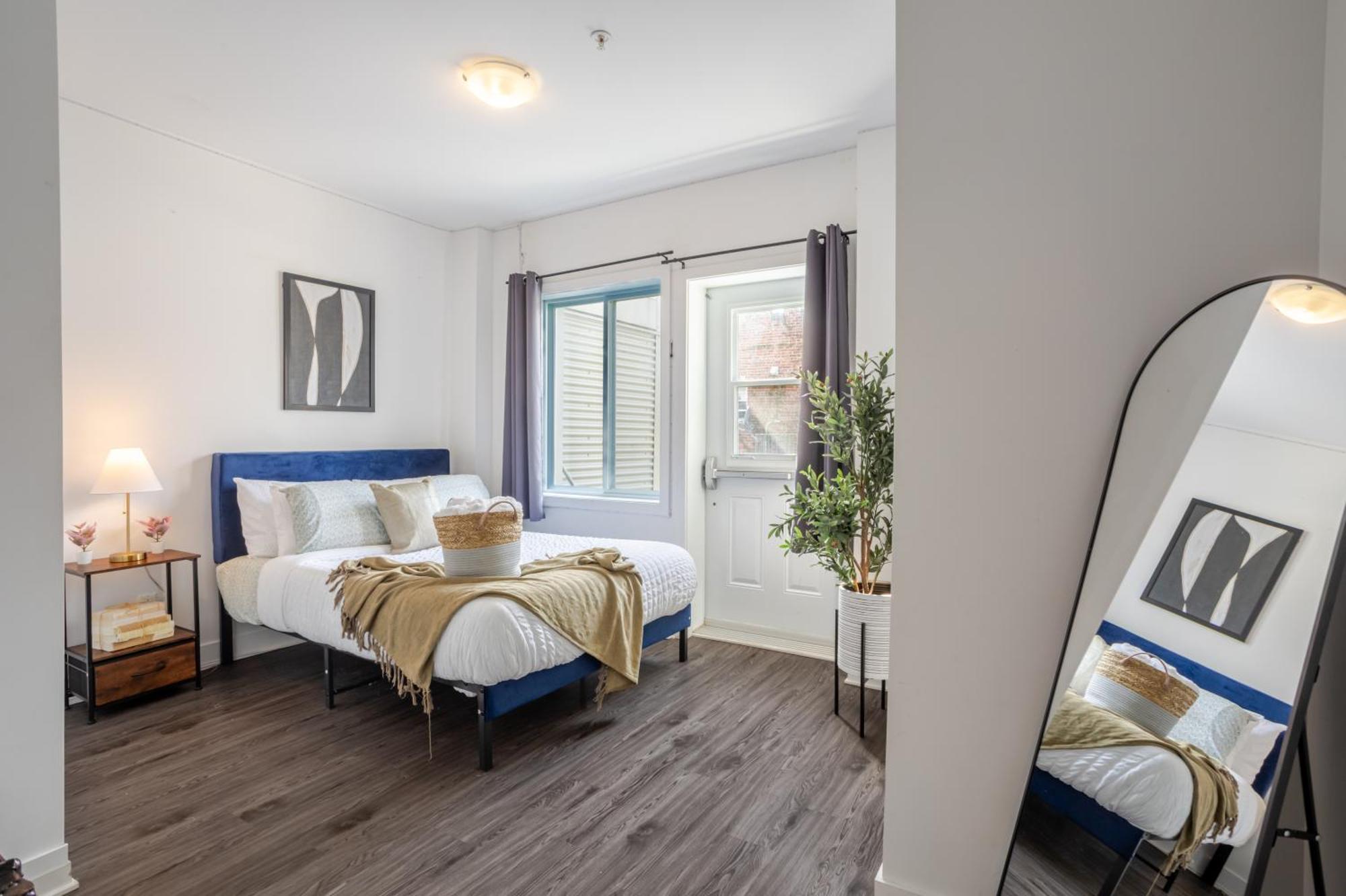 Apartment Luxurious 4 Bedroom In Griffintown