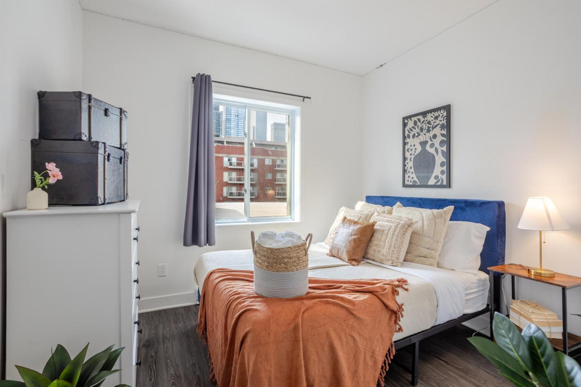 Luxurious 4 Bedroom In Griffintown